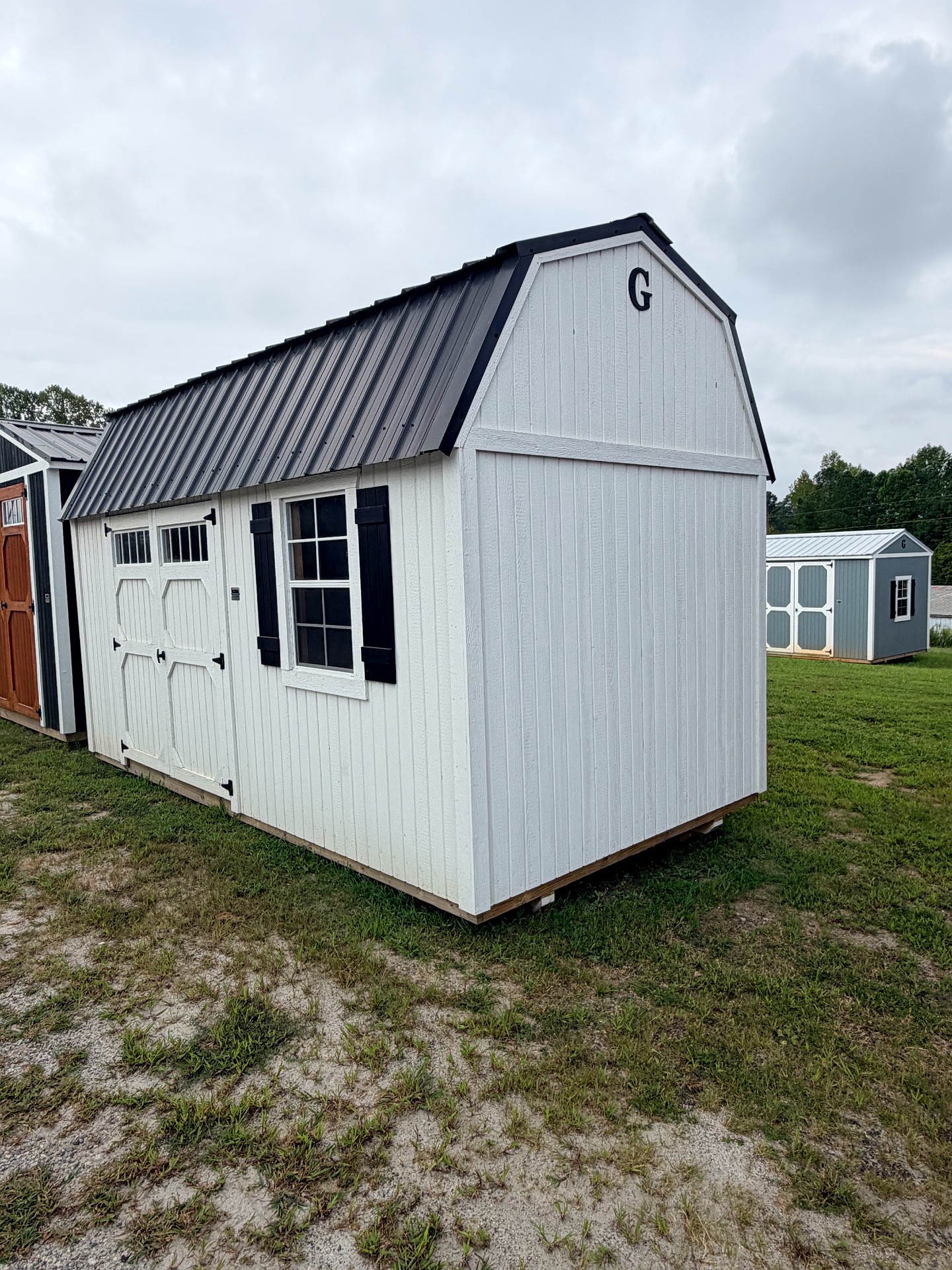 8x16 Side Lofted Barn at Graceland of Cumming
