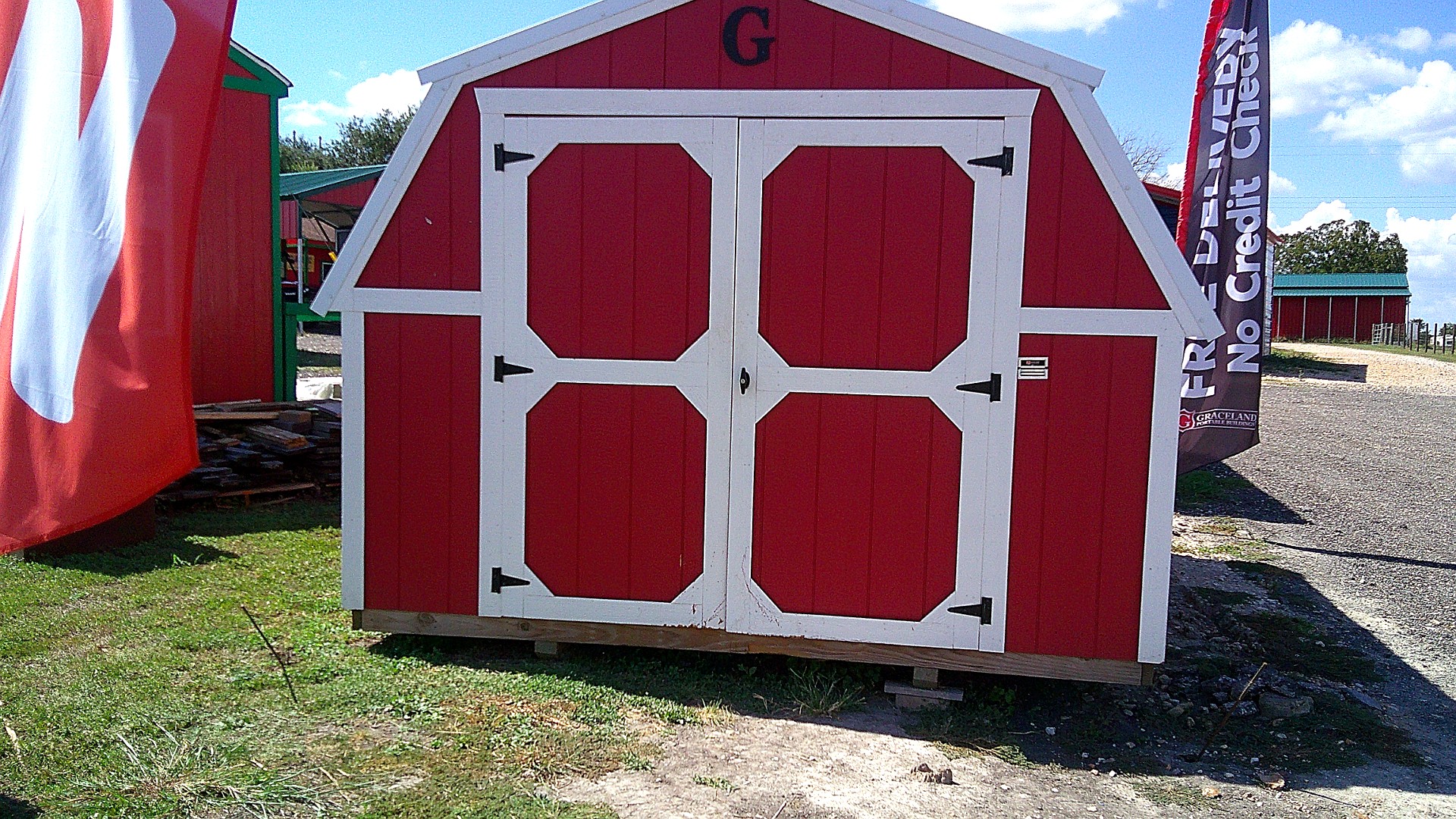 10x12 Barn at Hill  Top Sales