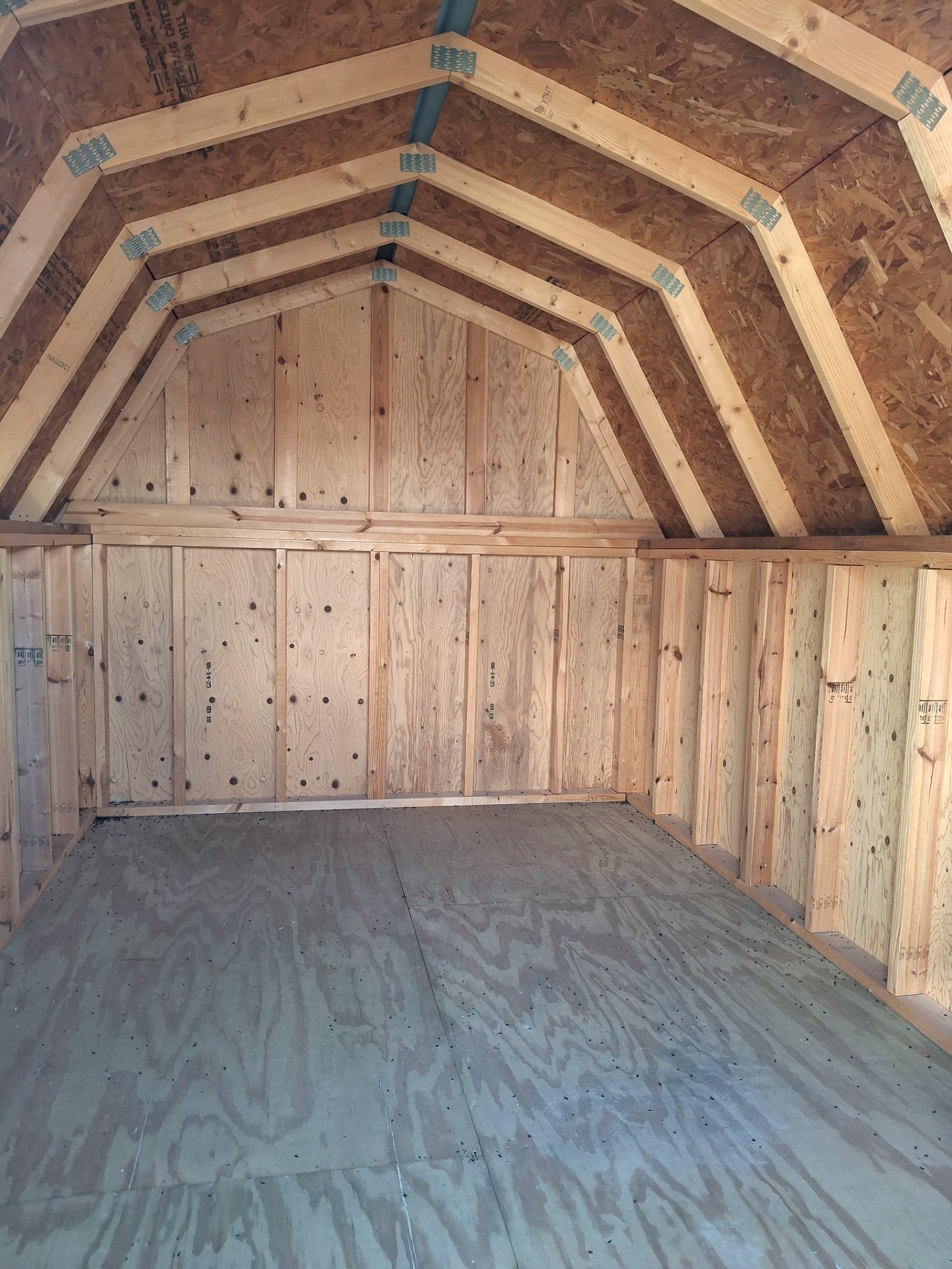 8x12 Barn at Kirbyville Lot - Essex Bros
