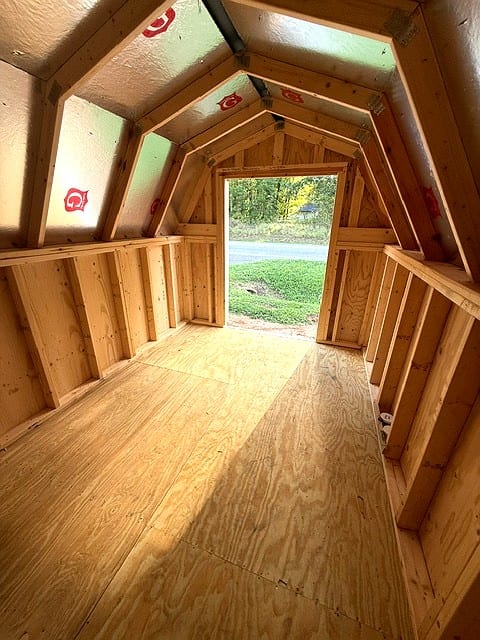 8x12 Barn at Graceland Portable Buildings of the Carolinas / Dixie Motors, LLC