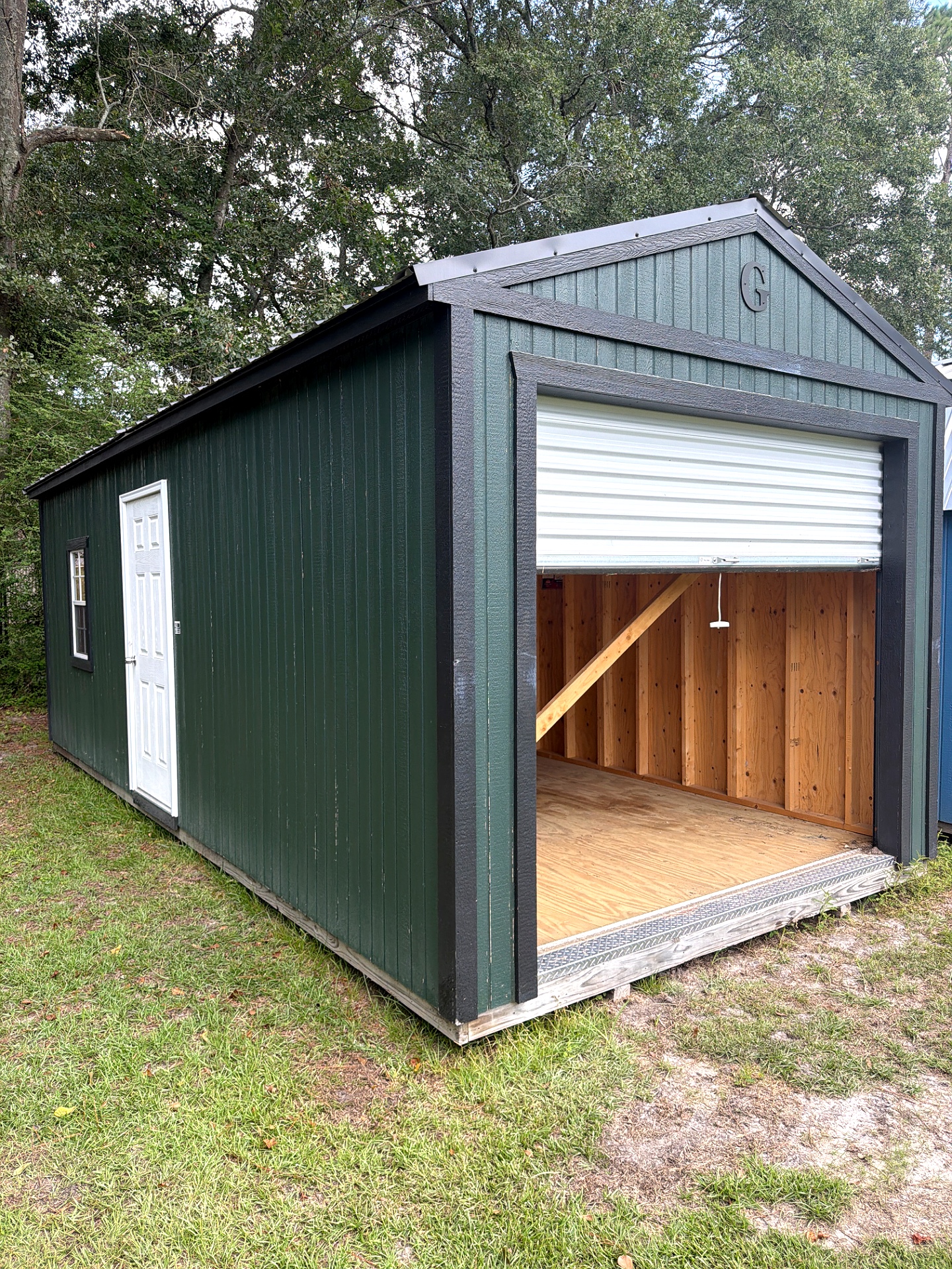 10x24 Garage at Willis Buildings