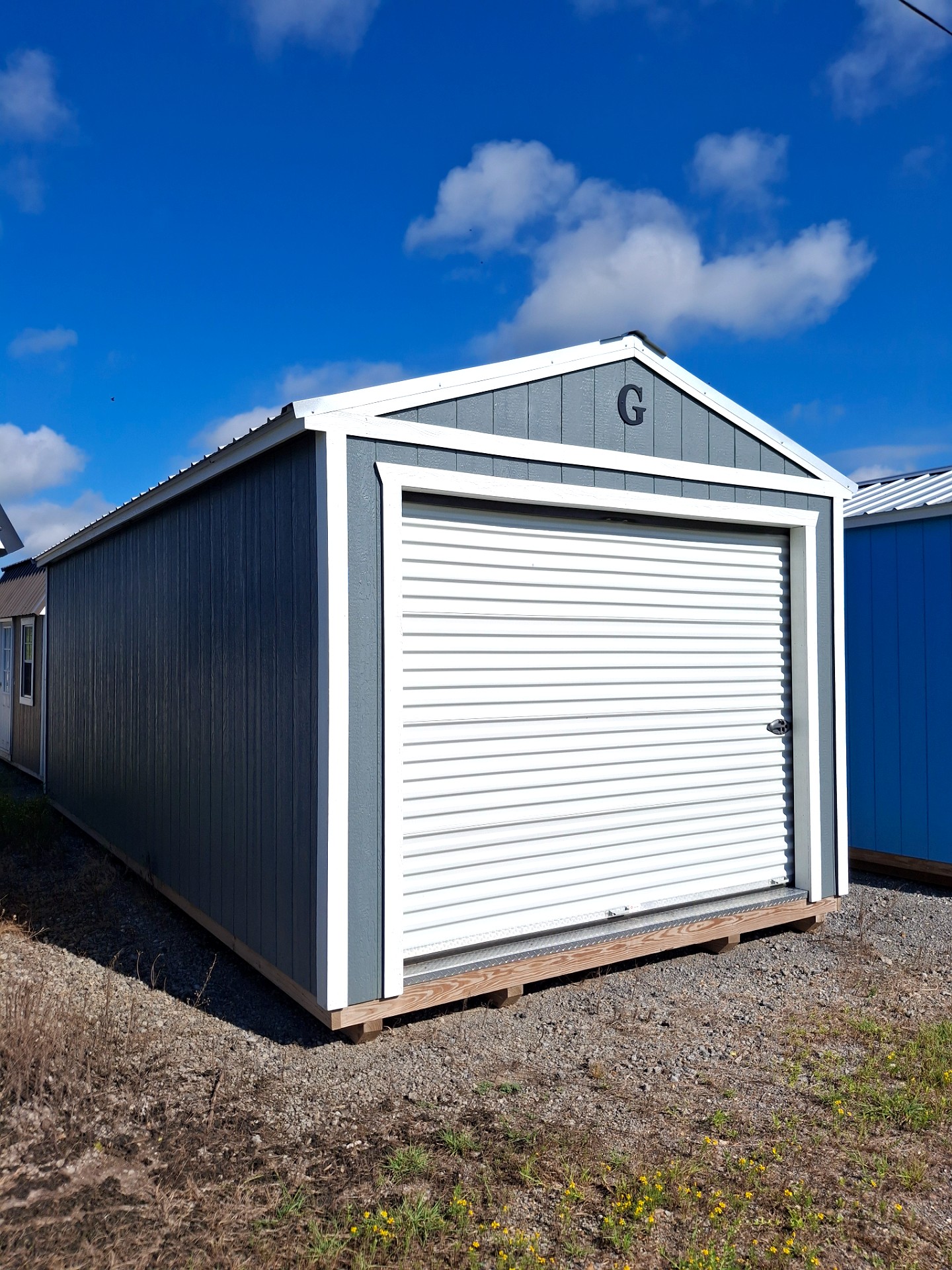 12x24 Garage at Kirbyville Lot - Essex Bros