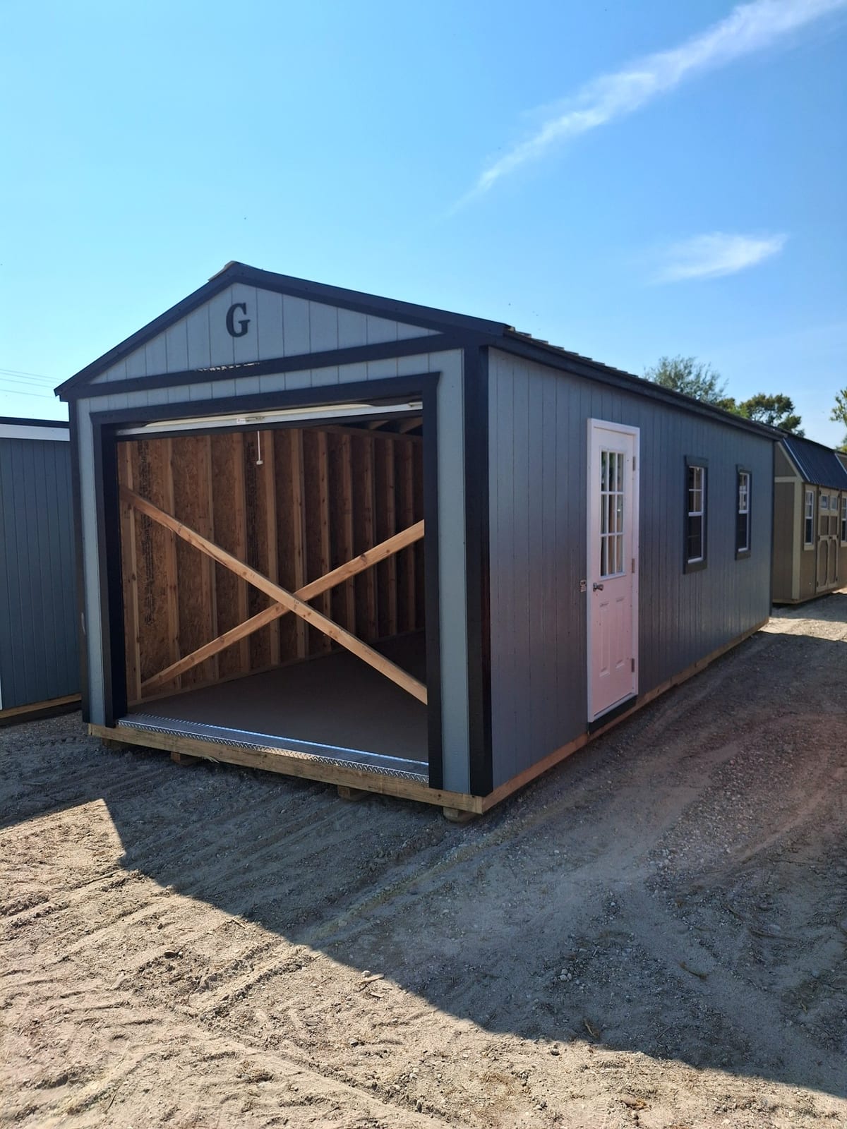 12x28 Garage at Kirbyville Lot - Essex Bros