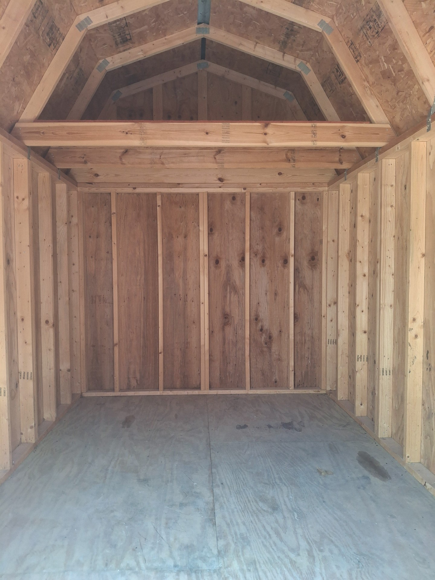 8x12 Lofted Barn at Kirbyville Lot - Essex Bros