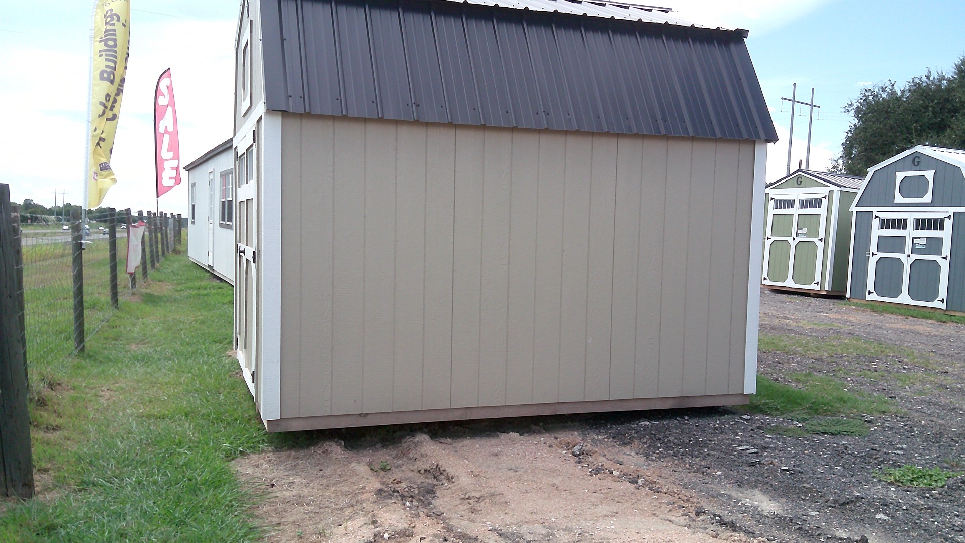 10x12 Lofted Barn at Hill  Top Sales