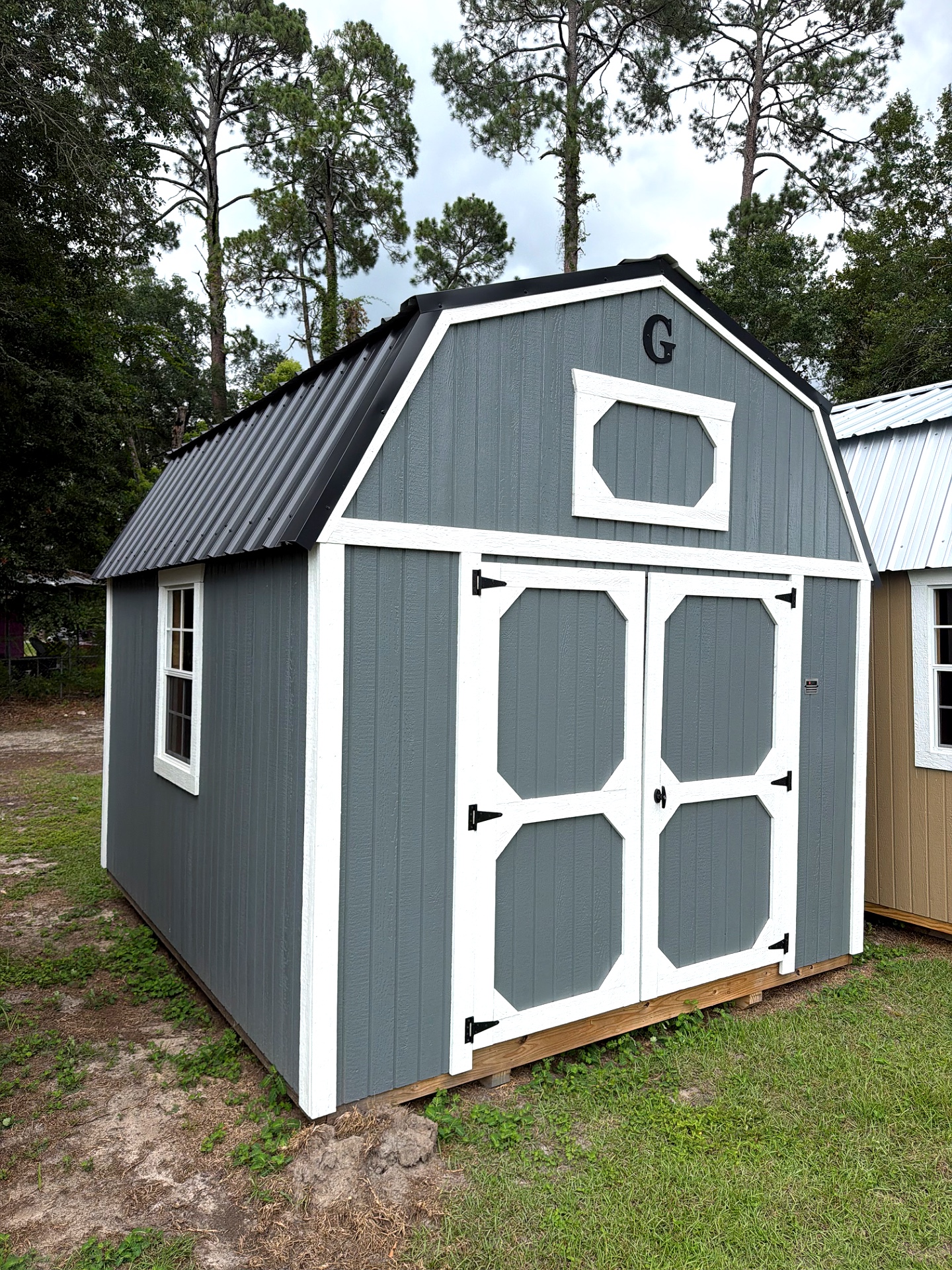 10x12 Lofted Barn at Willis Buildings