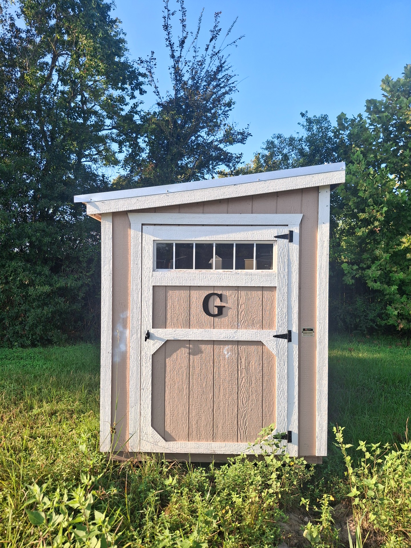 6x12 Mini Shed at Kirbyville Lot - Essex Bros