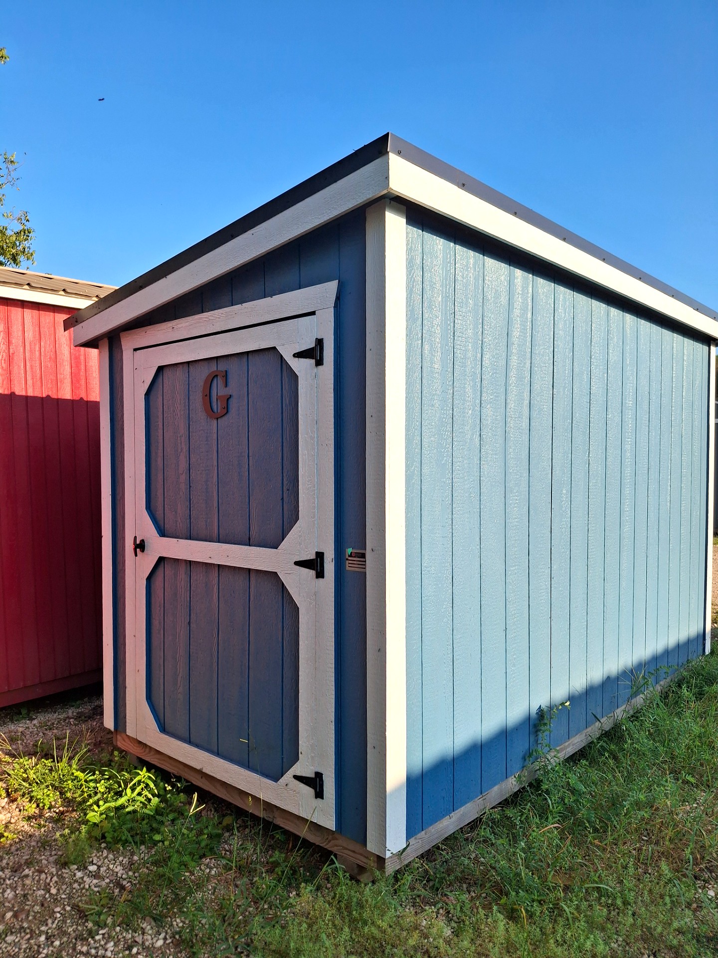 6x12 Mini Shed at Kirbyville Lot - Essex Bros