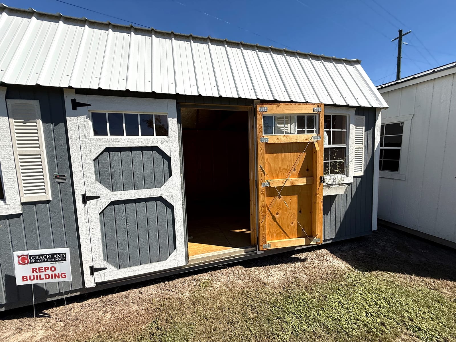 10x20 Side Lofted Barn at Willis Buildings
