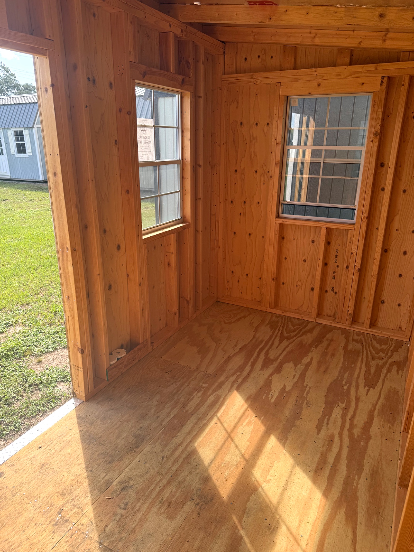 10x16 Side Lofted Barn at Willis Buildings