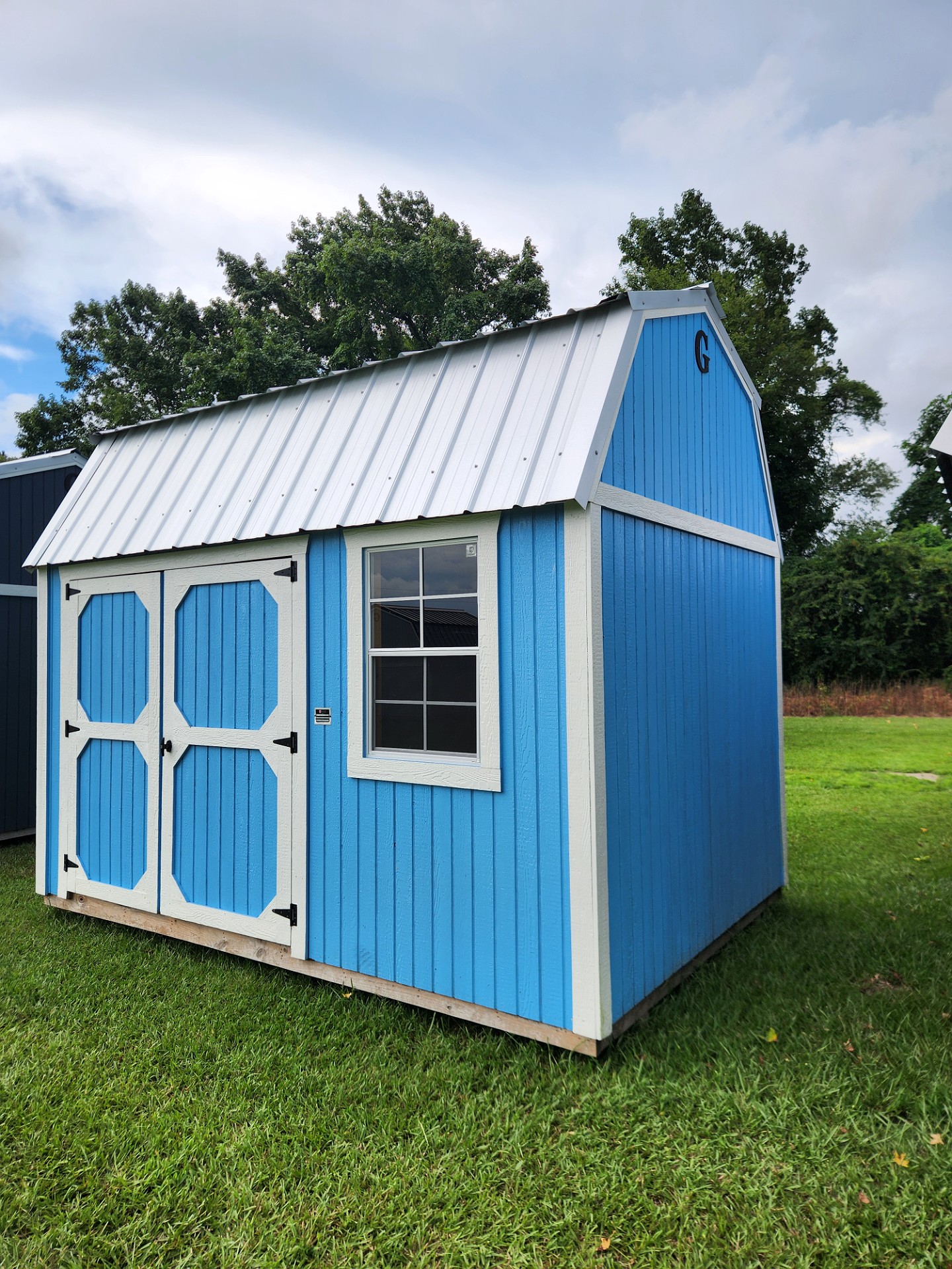 8x12 Side Lofted Barn at Toler's Coastal Structures - Newport