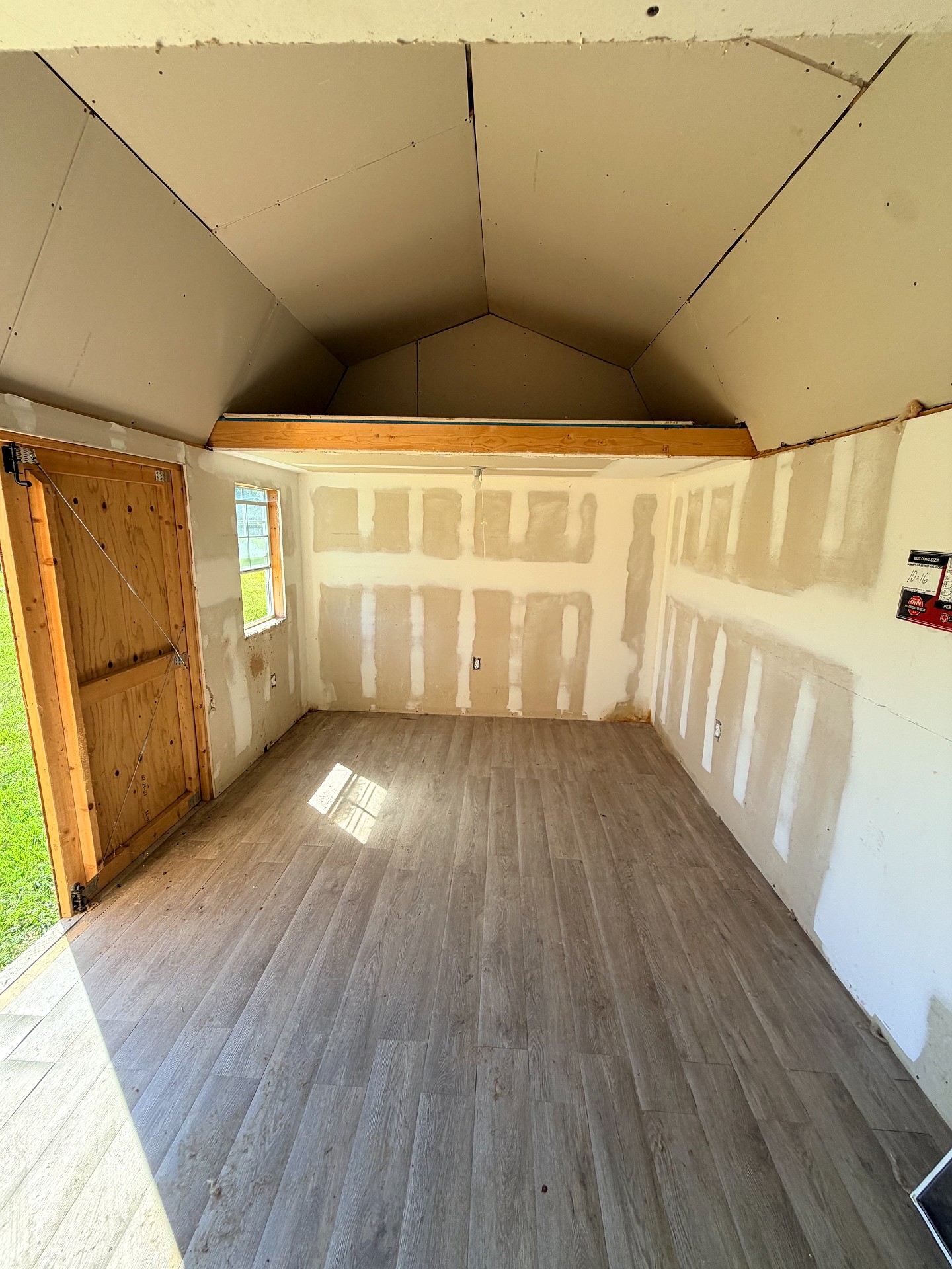 10x16 Side Lofted Barn at Graceland of Cumming