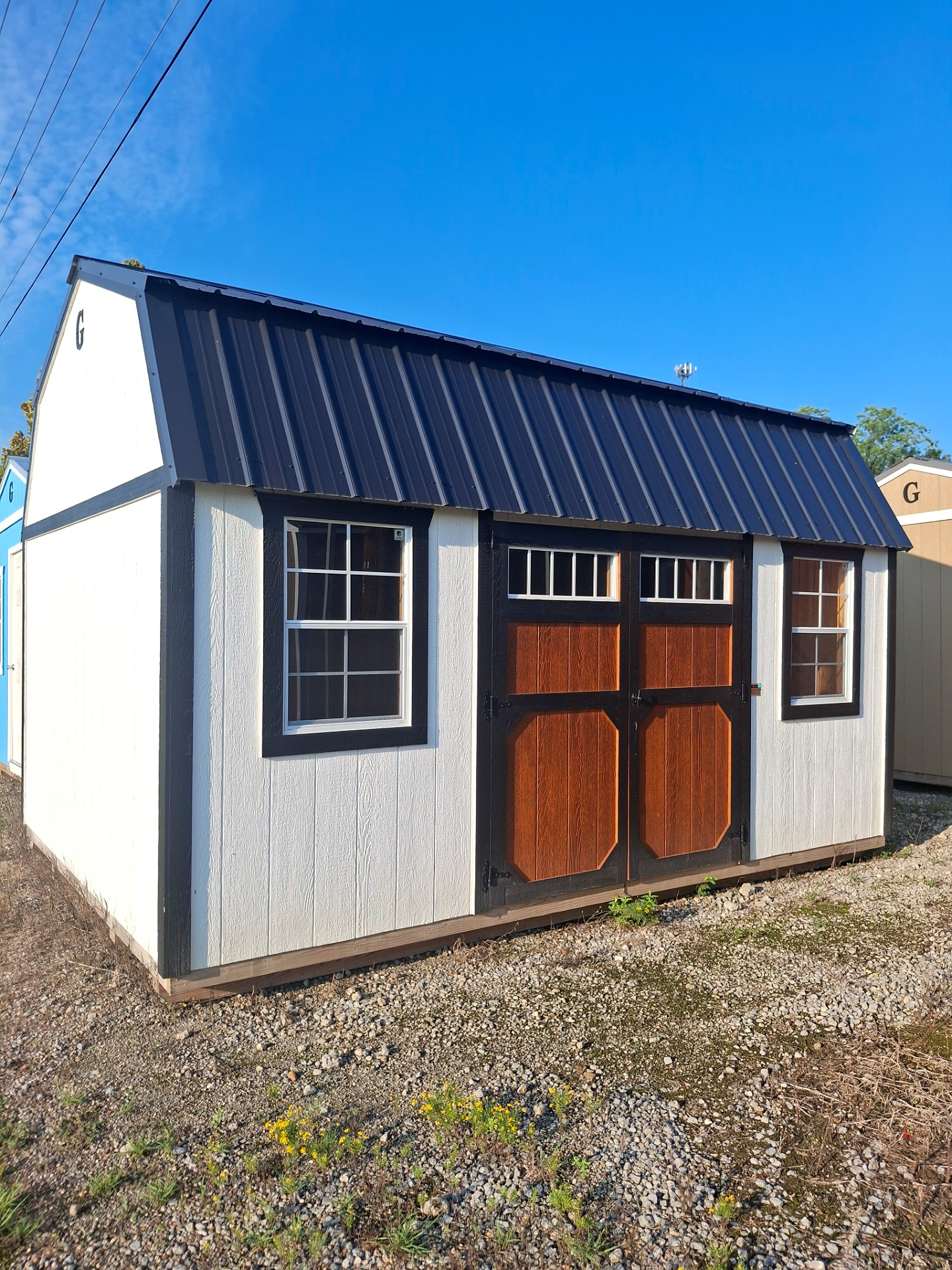 12x16 Side Lofted Barn at Kirbyville Lot - Essex Bros
