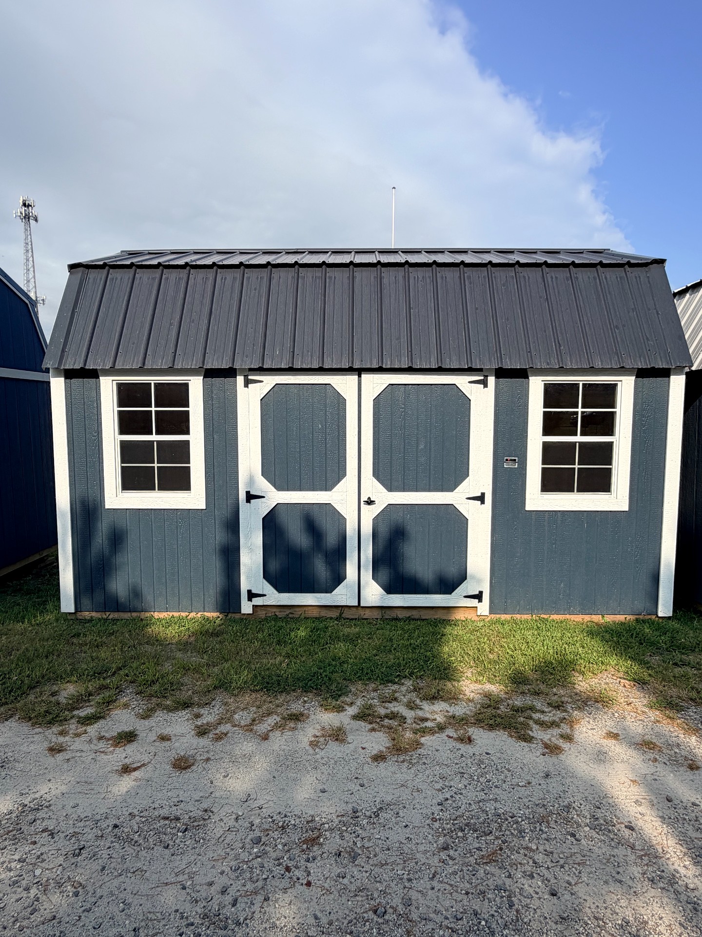 10x16 Side Lofted Barn at Graceland of Cumming