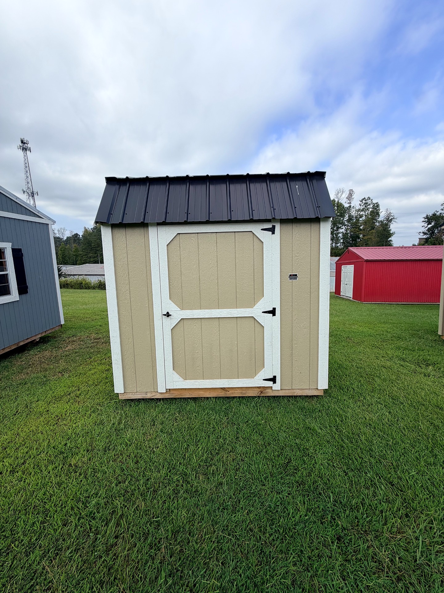 6x8 Side Lofted Barn at Graceland of Cumming