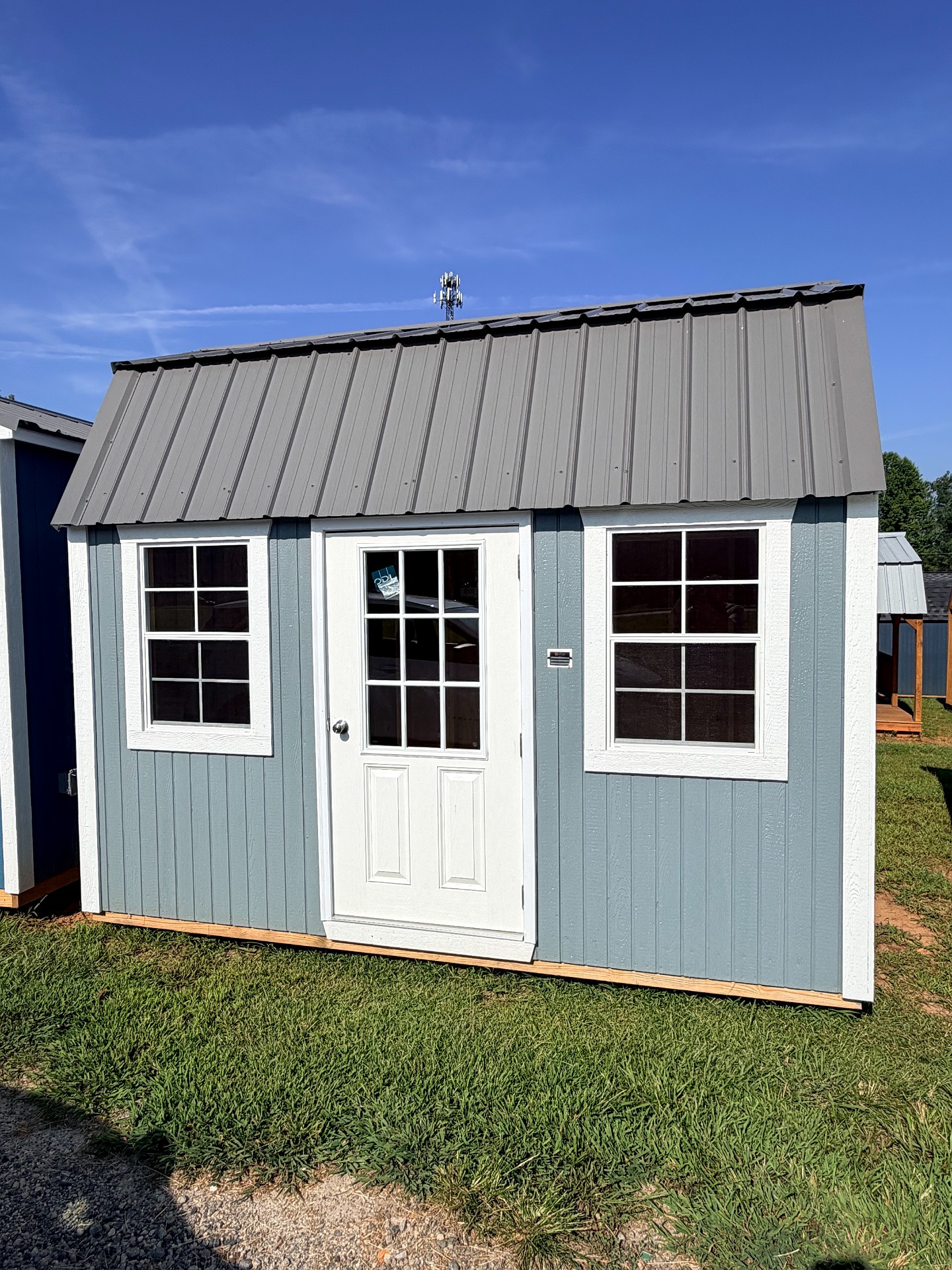8x12 Side Lofted Barn at Graceland of Cumming