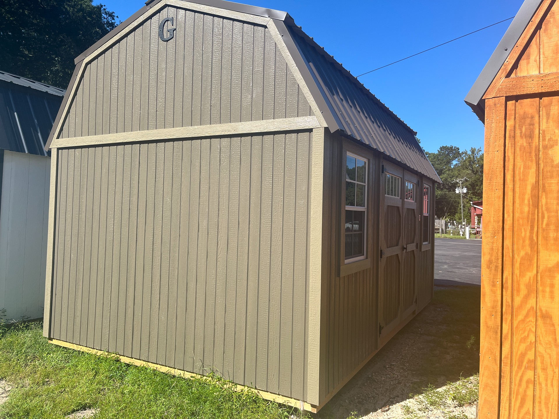 10x16 Side Lofted Barn at Portable Buildings of Ravenel
