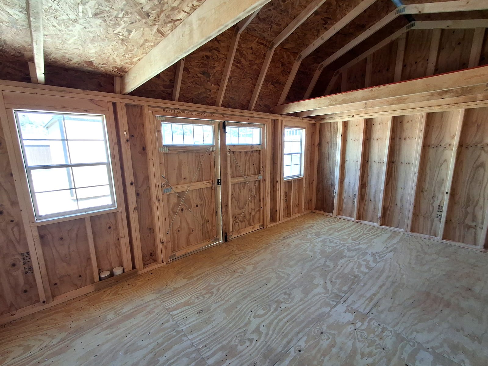10x16 Side Lofted Barn at Kirbyville Lot - Essex Bros