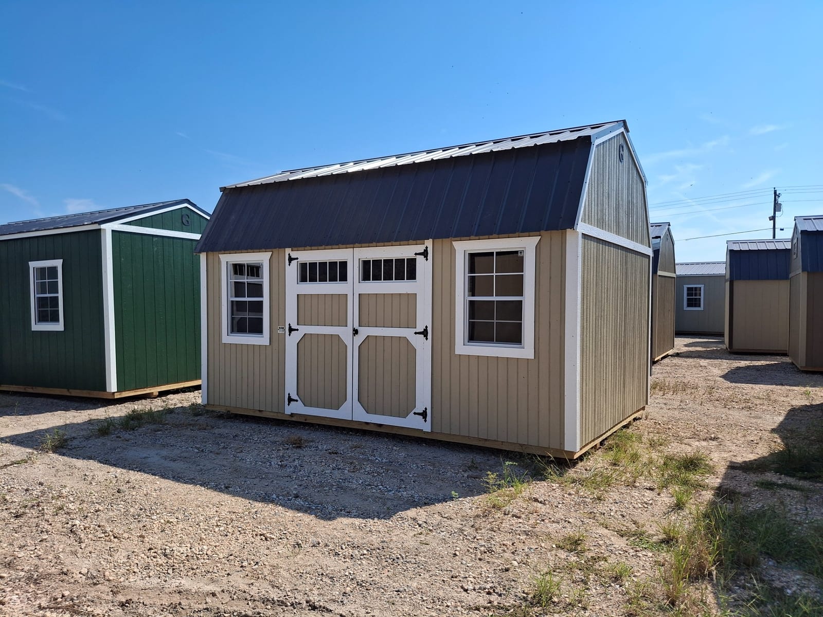 10x16 Side Lofted Barn at Kirbyville Lot - Essex Bros