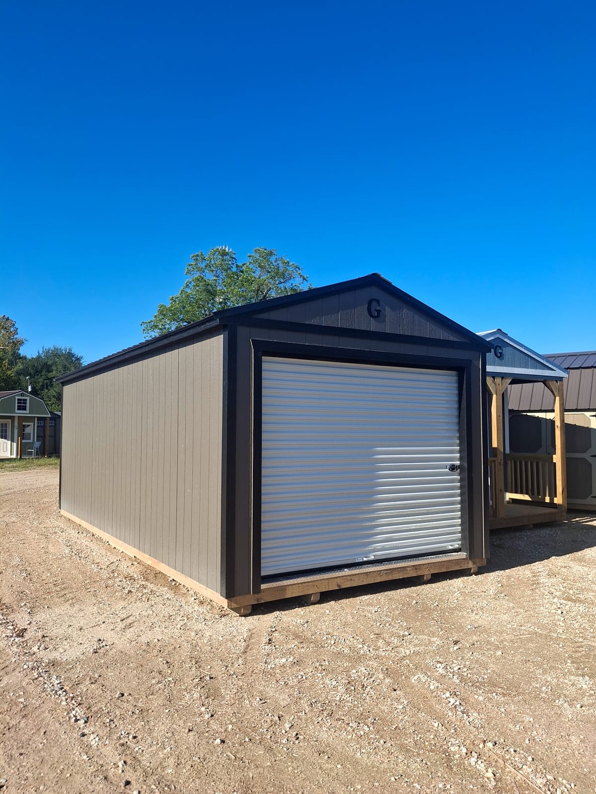 12x24 Garage at Kirbyville Lot - Essex Bros
