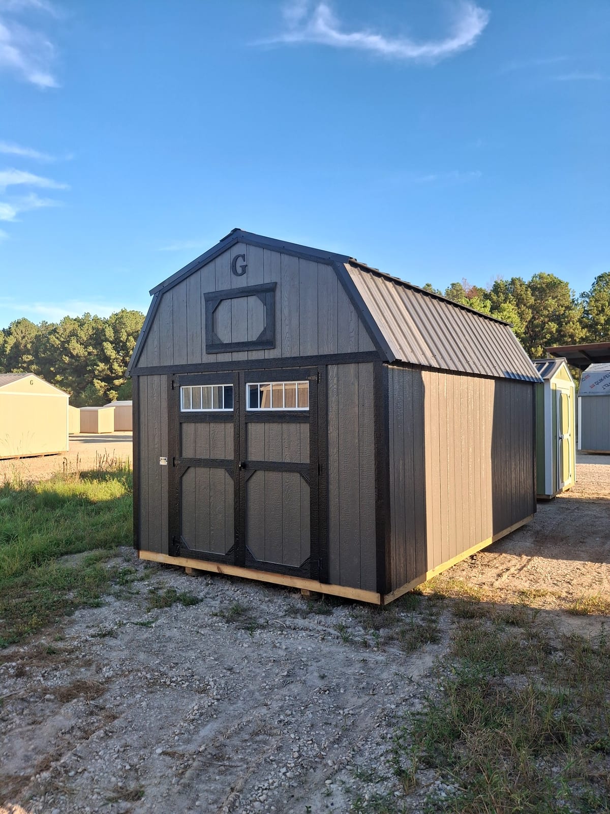 10x16 Lofted Barn at Kirbyville Lot - Essex Bros